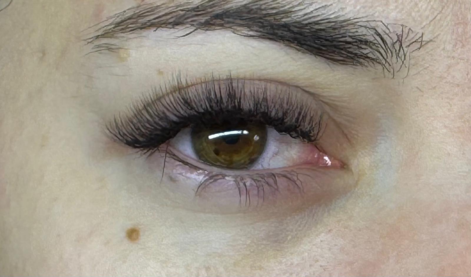 Extensii gene 5D, efect Doll Eye / Open Eye cu volum